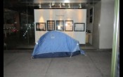 Rent my Tent - iznajmite šator pred Appleovom radnjom
