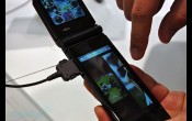Fujitsu predstavio prototip mobilnog telefona sa dva ekrana