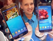 Galaxy S5 imaće ekran koji vas prati u stopu!